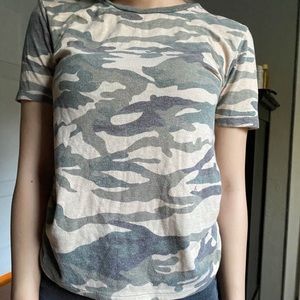 camouflage feminine tee